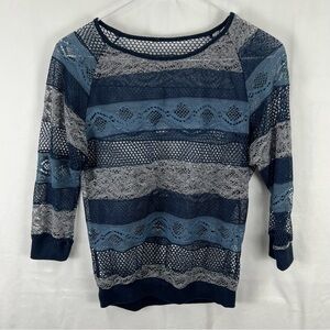 Women’s Sweater-Black Blue-Unknown Size(S or M) Unknown Label(Charlotte Russe?)